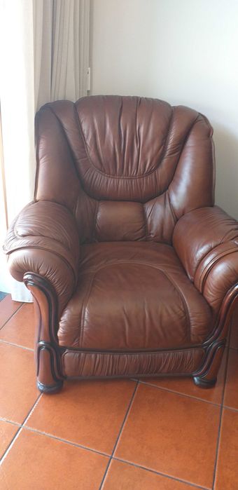 Sofás de couro castanho