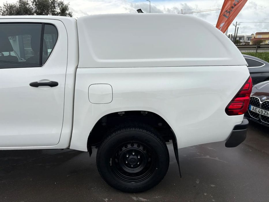 Toyota Hilux 2.4 D-4D 2WD CD