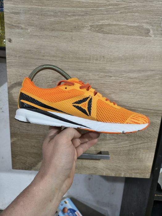 Profesjonalne buty do biegania Reebok Hormony Racer. Rozmiar 38.5