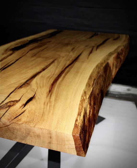 Stół dębowy z żywicą. Monolit