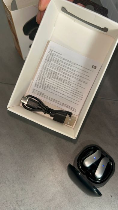 Auriculares bluetooth com astes super finas