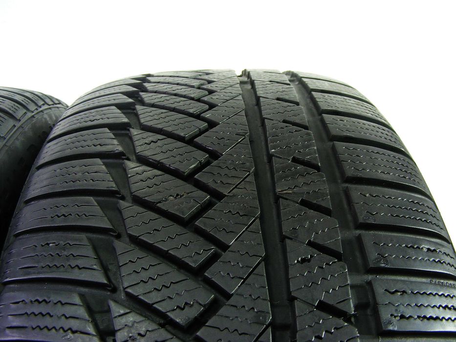 Зимова гума 255/45/18 -2 шт. Continental Winter Contact TS850P.