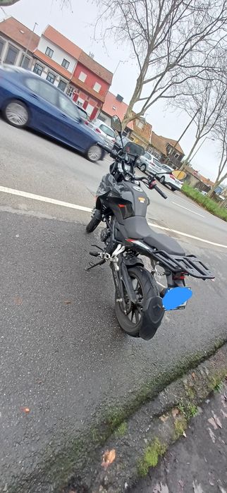 Benelli TRK 251 / 2025 / 4000KM -  3000€