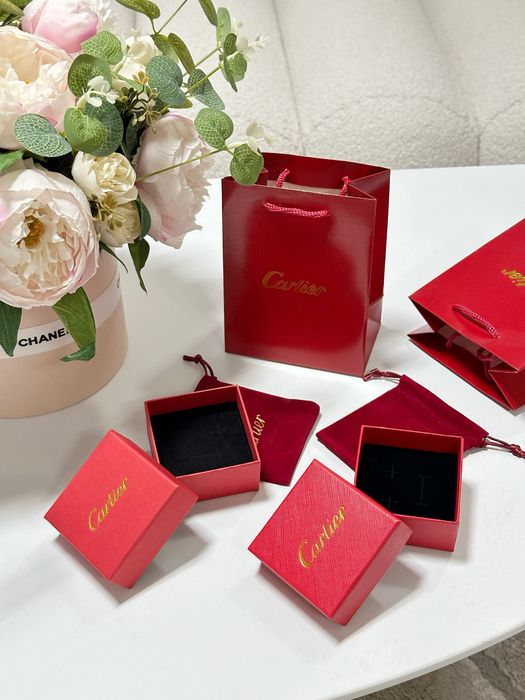 Упаковка під прикраси  коробка пакет пильник картьє картье cartier
