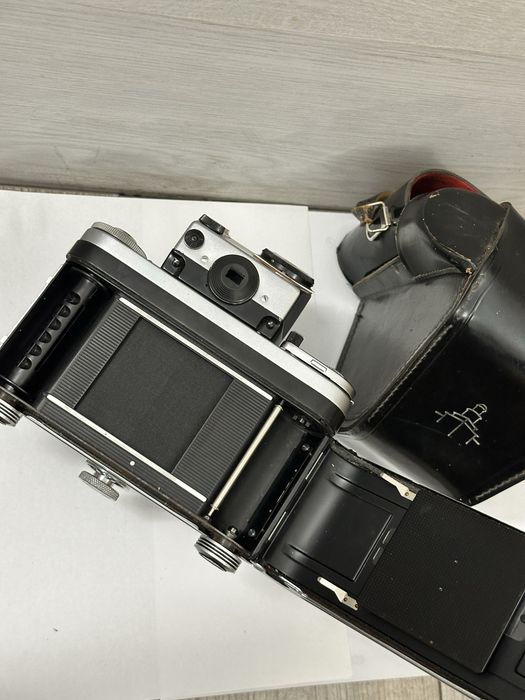 Pentacon Six TTL   Biometar 2.8 / 80 . Carl Zeiss Jena DDR