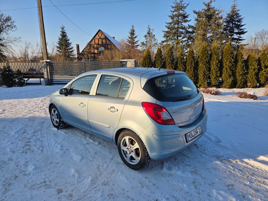 Opel Corsa D 1.0 benzyna  Klimatyzacja Tempomat