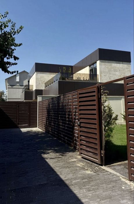 House by the address st. Kulikovo pole pl Oktyabrskoy revolyutsii pl (area 250 m²) - Atlanta.ua - photo 4