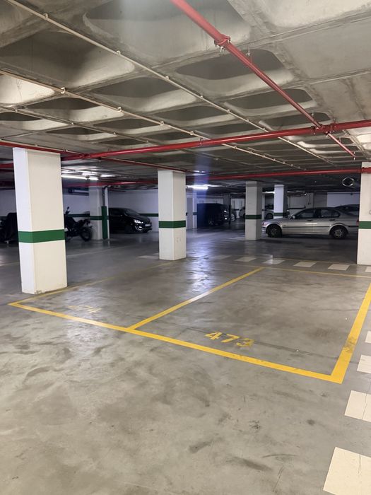 Alugo lugar garagem Benfica