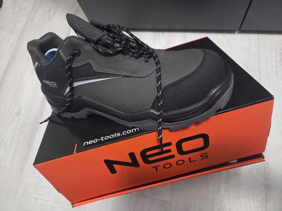 Продаю ботинки 43.5р