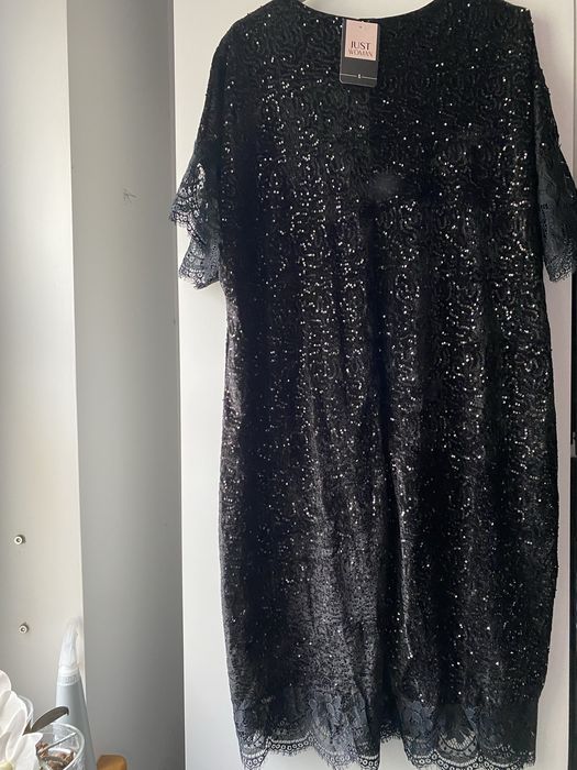 Elegancka sukienka cekinowa