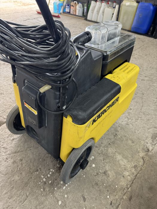 Професійний Миючий пилосос KARCHER PROFI 200