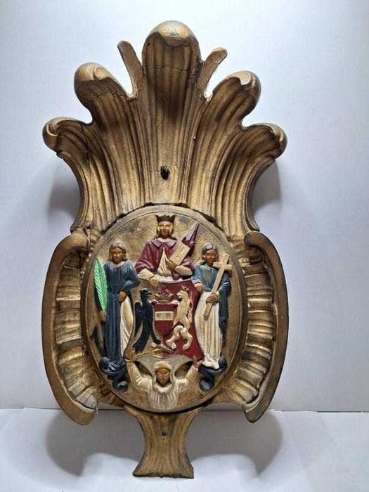 Stary drewniany herb