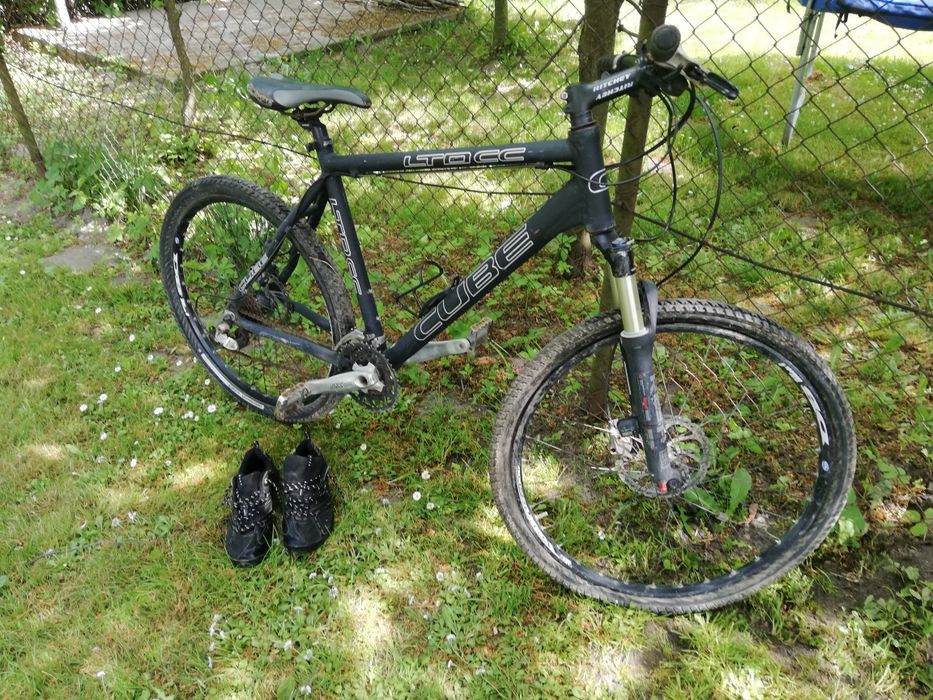 Rower firmy Cube Ltd CC buty Shimano