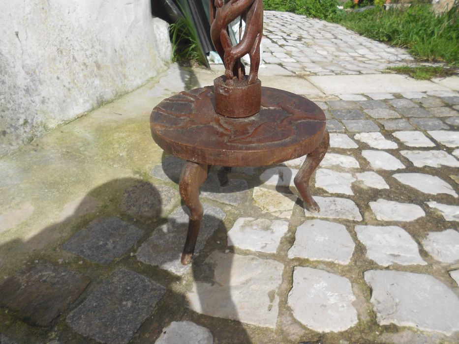 Candeeiro de pe antigo africano madeira talhada escultura