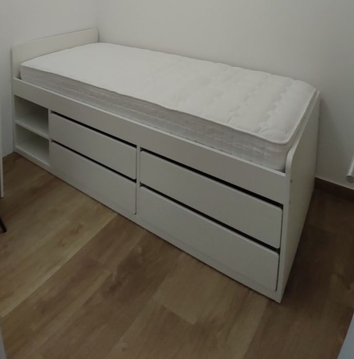 Cama IKEA solteiro