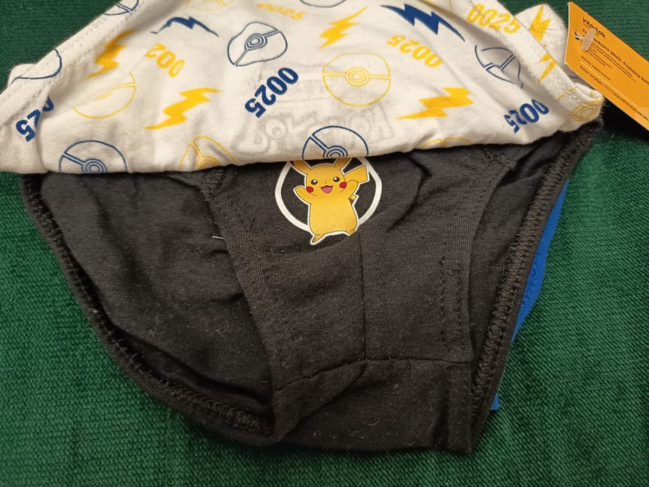 Majtki chłopięce slipy Pokemon 3 pak rozmiar 98/104