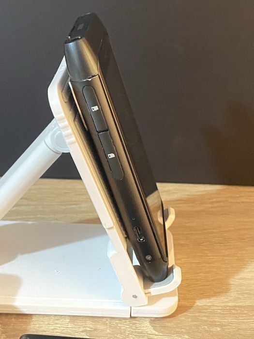 Мобильный телефон Nokia N8