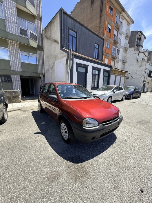 Opel Corsa B com revisão feita ha menos de 2 meses