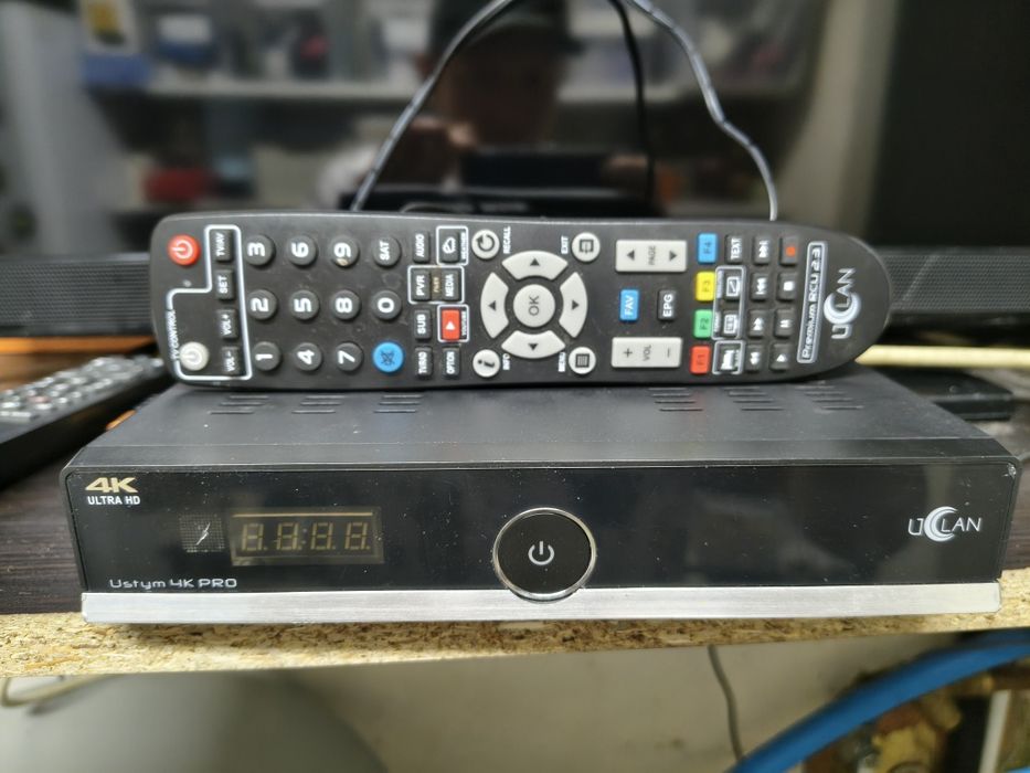 Dekoder ustym 4K pro combo sprzedam dekoder ustęp 4K Combo stanie idealnym