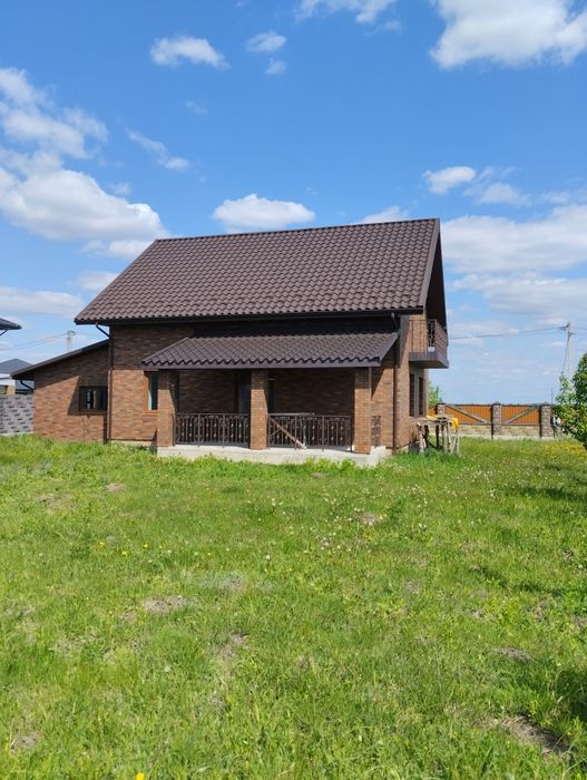 Продаж будинку в с. Новостав