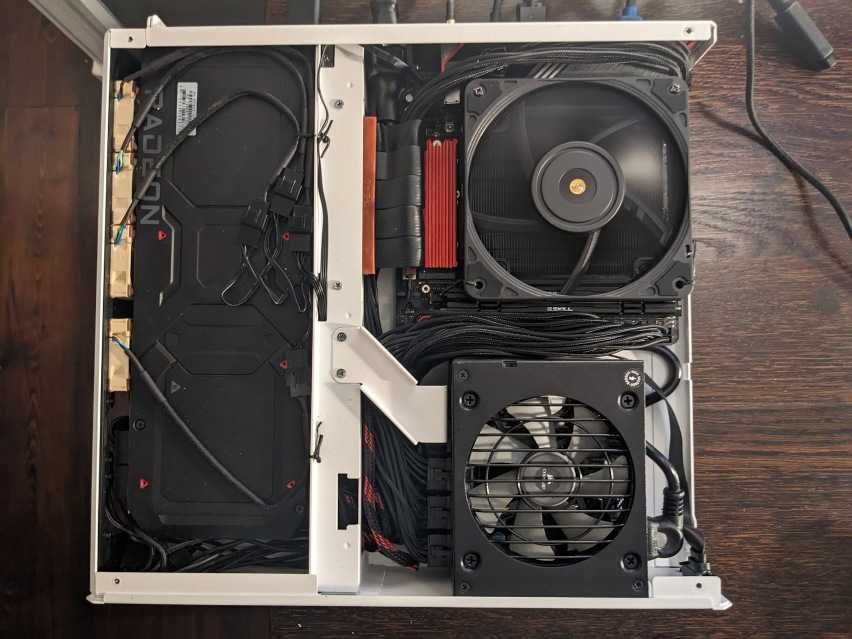 Obudowa komputerowa Dr ZABER Sentry v1.1 biała + riser PCI-E LinkUP