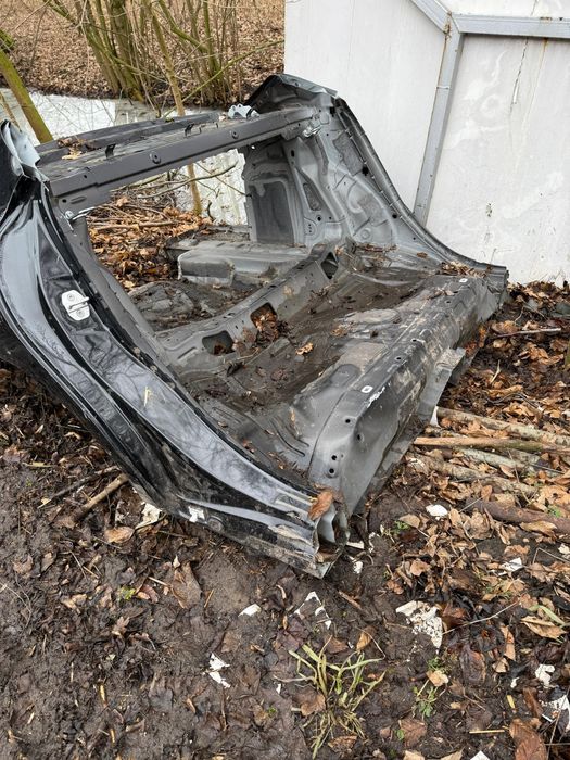 Tylna część Mercedes Cla C117