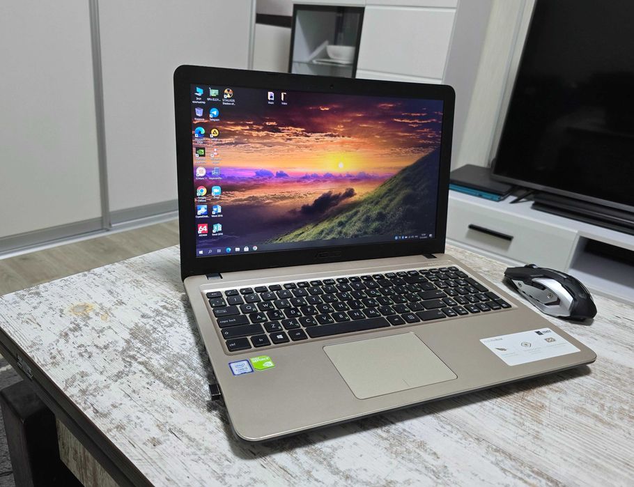 Мощный Asus 15.6"FullHD (Core i3 7gen/Nvidia MX110/8GB DDR4/SSD 256GB)