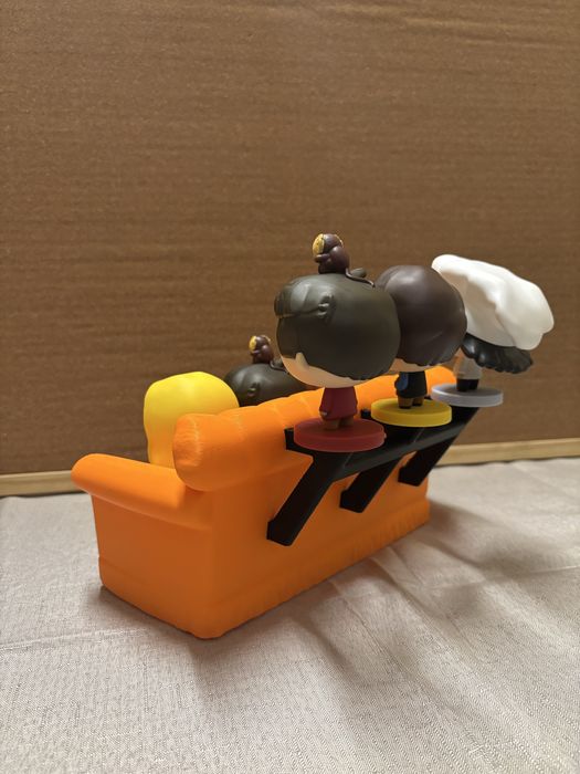 Sofá Expositor para bonecos Friends McDonalds