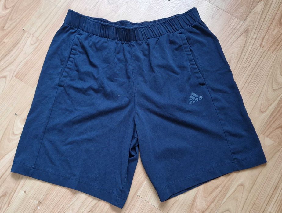 Bawełniane granatowe spodenki męskie esentials adidas M