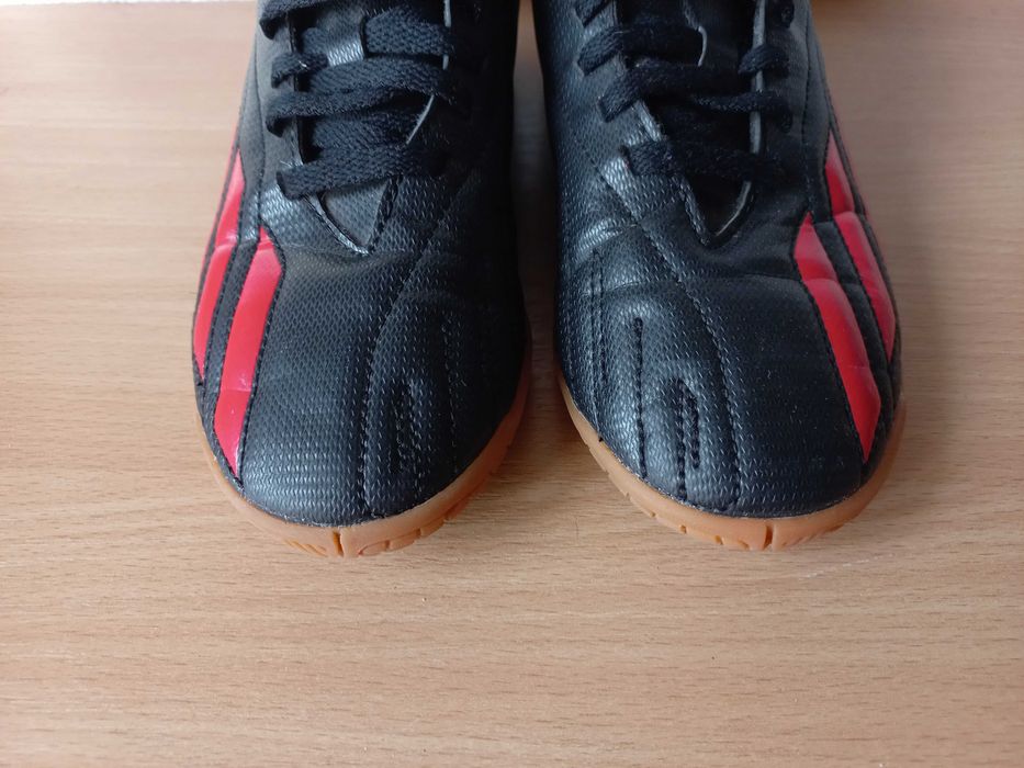 Футзалки бутси кросівки Adidas 33 р. устілка 20,6 р.