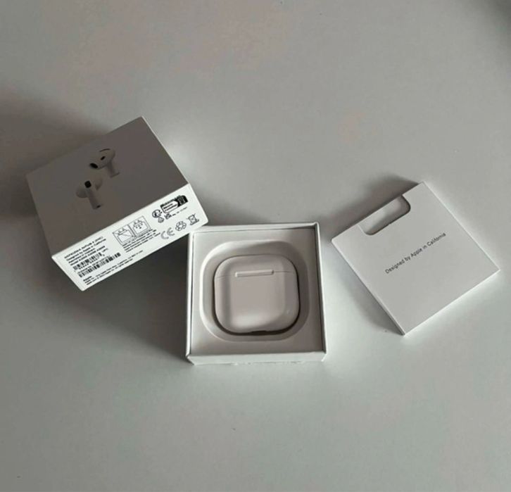 Słuchawki AirPods 4