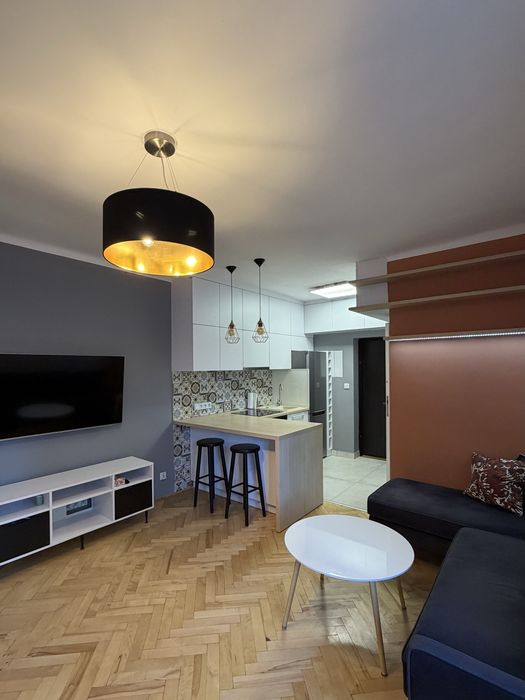 Kawalerka 26 m² na Woli – Karolkowa, 2800 zł + opłaty ok. 700 zł