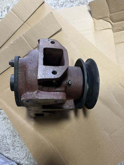 Водяний насос Янз-236-238