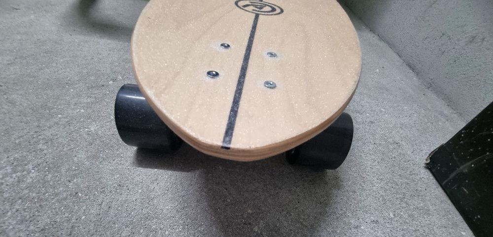 Vendo surfskate como novo