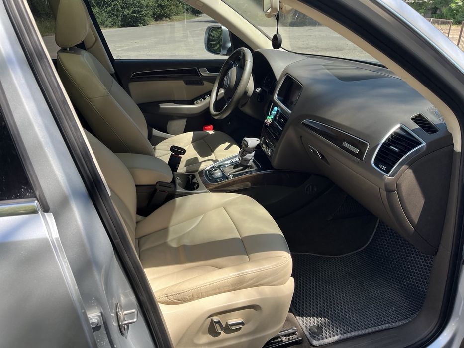 Audi Q5 PREMIUM PLUS 2012  2.0 Quattro
Автомобіль у відмінному стані,
