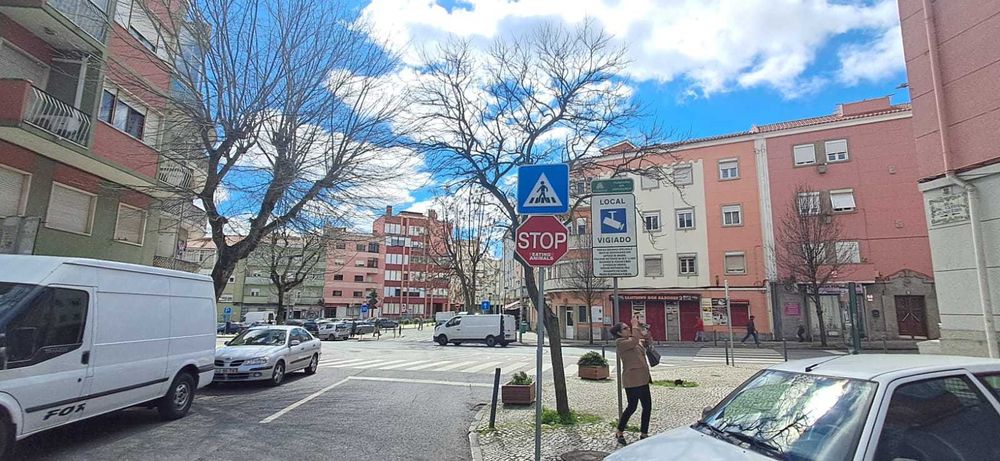 Imóvel T2 renovado com qualidade, em ótima zona da Amadora