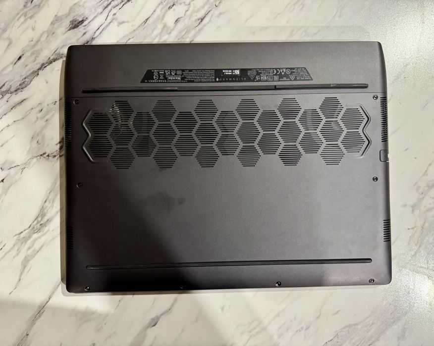 Alienware M15 R6 i7 RTX3060 16Gb RAM 1TB SSD 240Hz