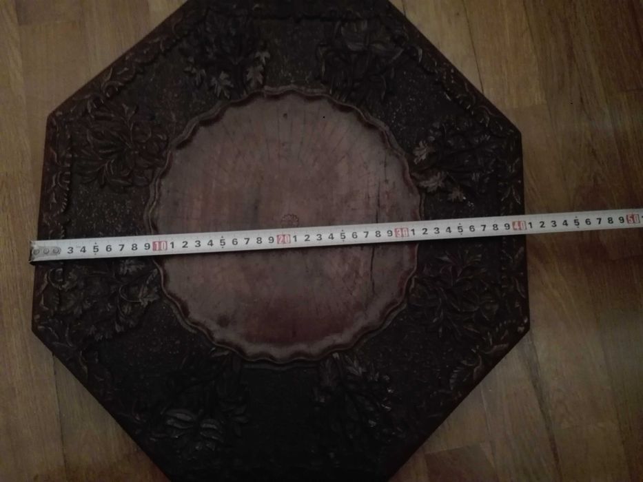 Mesa de apoio em madeira indiana, desmontável.