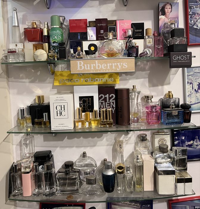 Продам пустые флаконы из под парфюма.