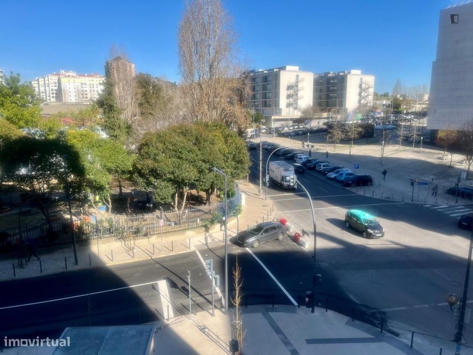 Quarto - localizado em Benfica Lisbon