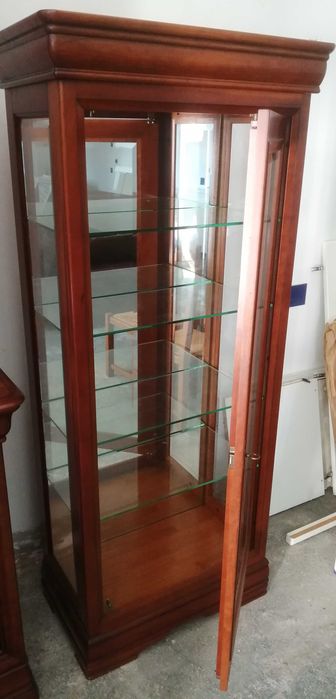 cristaleira em vidro