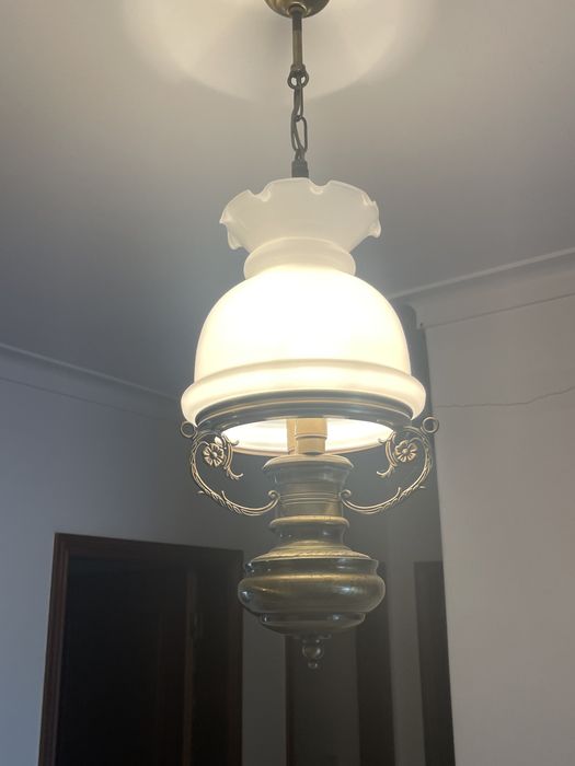 Candeeiros de Mesa e de Teto