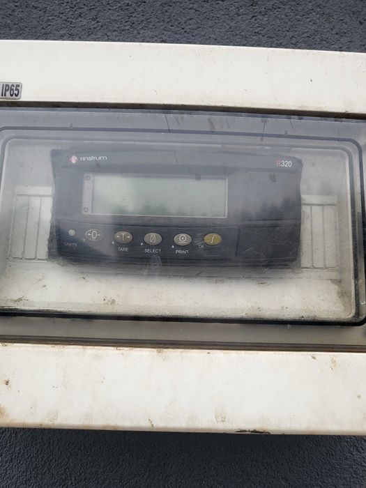 Waga 1500 cm na 1500cm