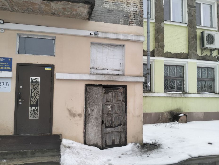 ТЕРМІНОВО ПРОДАМ підвальне приміщення у самому центрі Ніжина, біля площі Франка