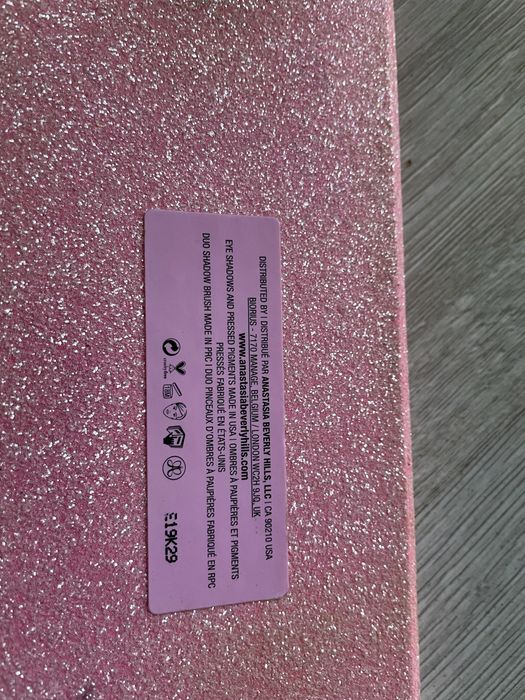 Anastasia Beverly Hills Amrezy paleta cieni