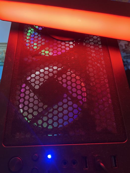 Продам ПК игровой, SSD, 16GB DDR4