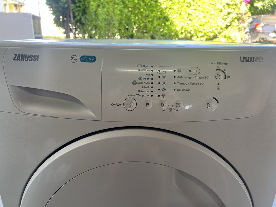 Máquina de secar roupa Zanussi