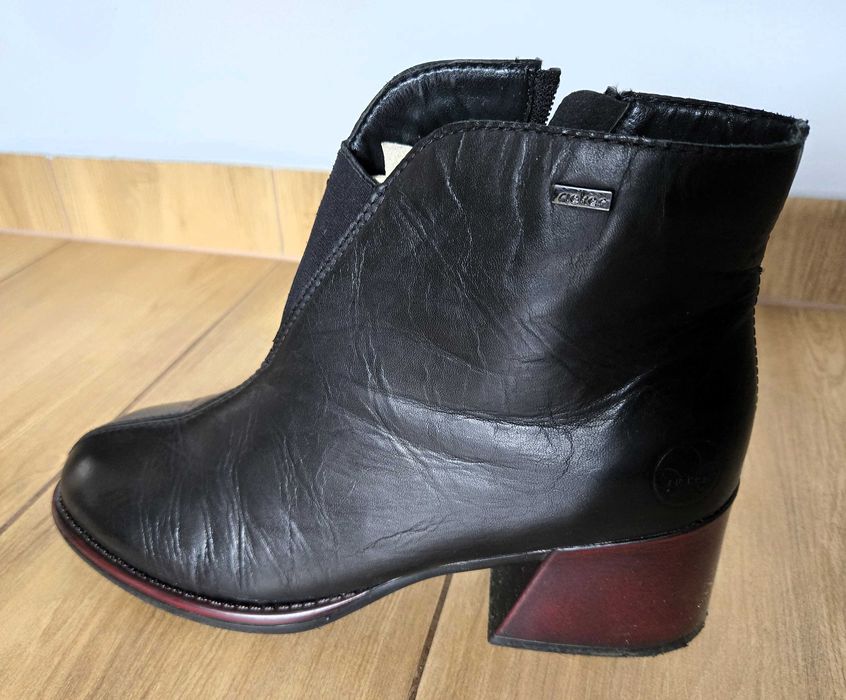 Botki Rieker czarne skórzane trzewiki skóra naturalna roz. 41 nowe