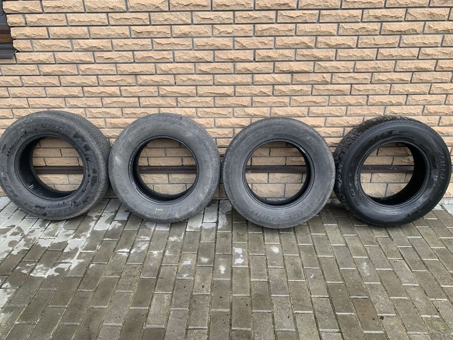 Bridgestone Dueler h/t 265 65 r17