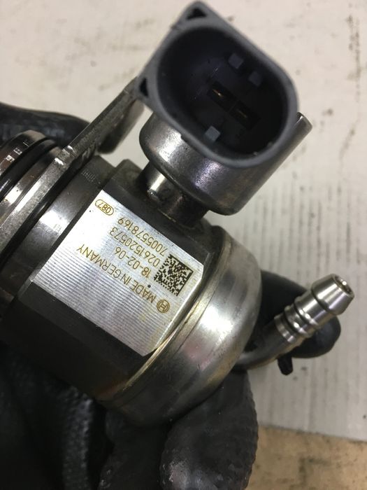 ТНВД паливний насос Volkswagen Golf Caddy Jetta Polo 1.4 БЕНЗИН.